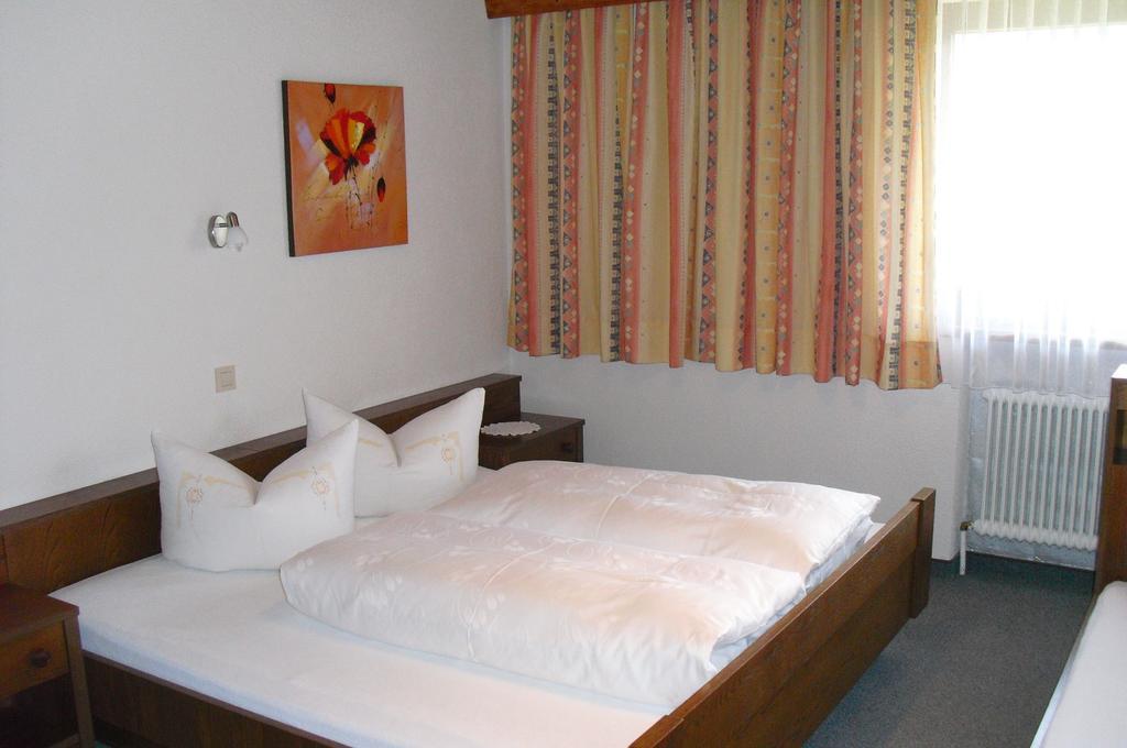 Ferienwohnung Reinstadler Jerzens Zimmer foto